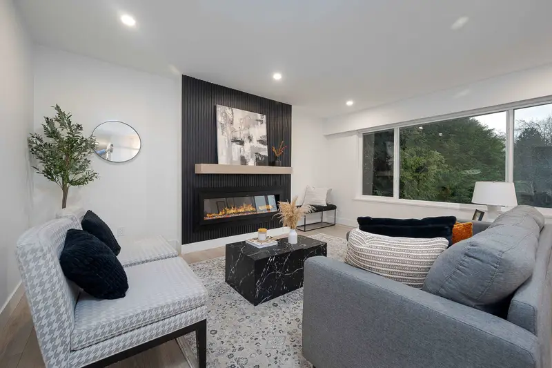 9831 GLENTHORNE DRIVE - photo 4 of 24