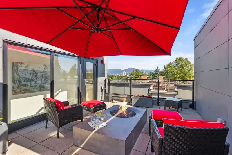 2 4050 ASH STREET - photo 1 of 40