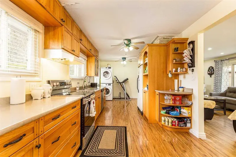 2565 PARK DRIVE - photo 4 of 11