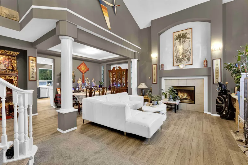 16977 83A AVENUE - photo 3 of 25