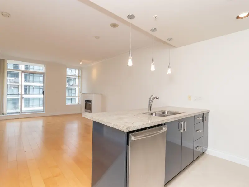 803 162 VICTORY SHIP WAY - photo 3 of 23