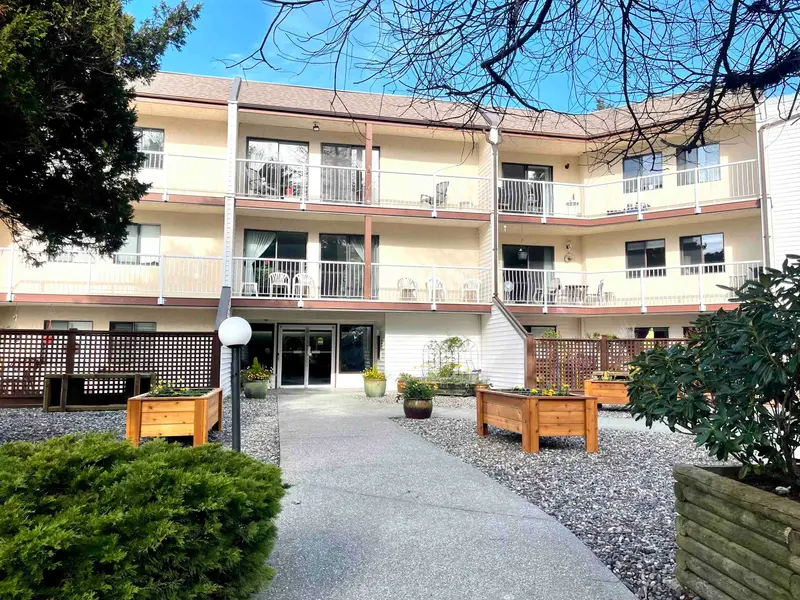 217 12890 17 AVENUE - photo 1 of 25