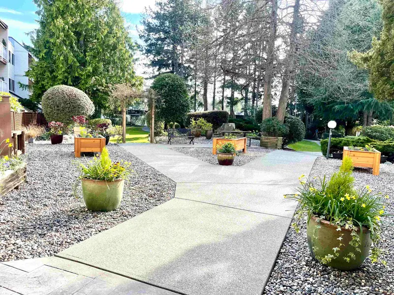 217 12890 17 AVENUE - photo 3 of 25