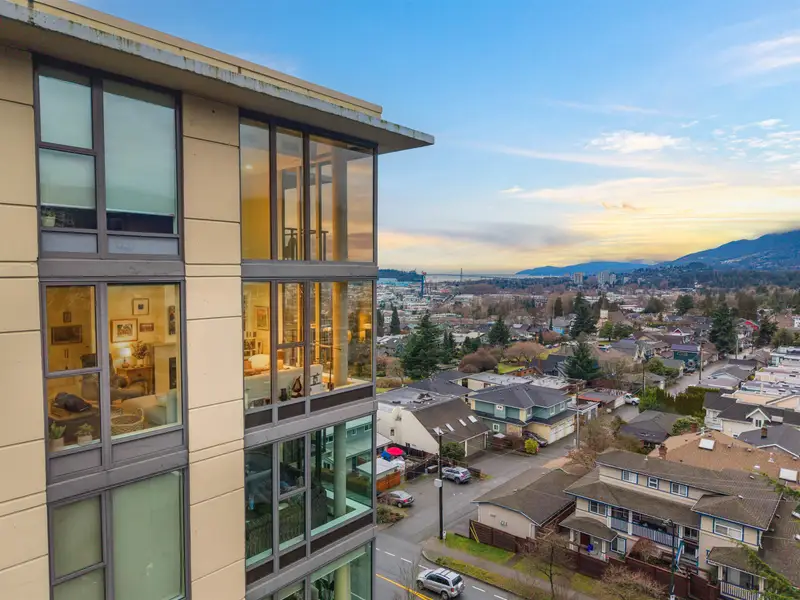 PH8 683 W VICTORIA PARK - photo 1 of 25