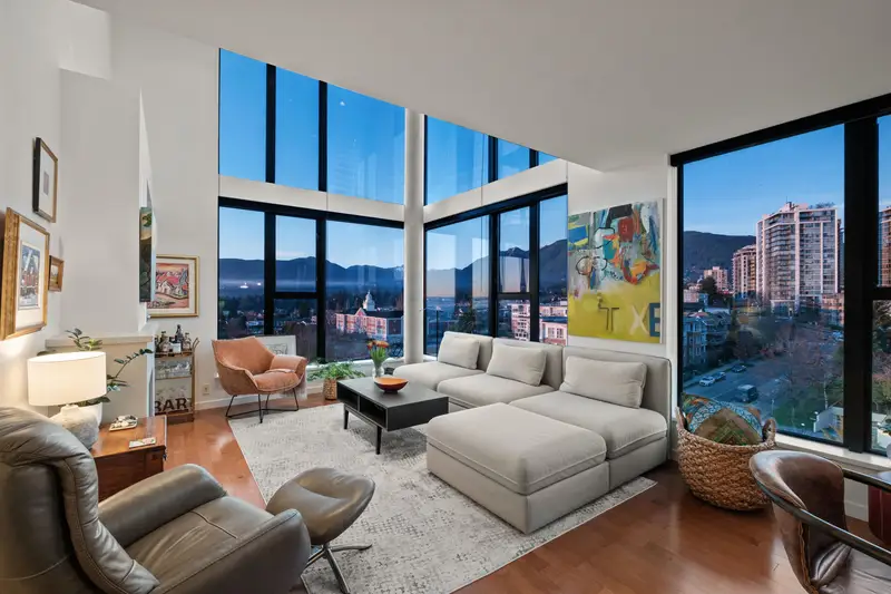 PH8 683 W VICTORIA PARK - photo 3 of 25