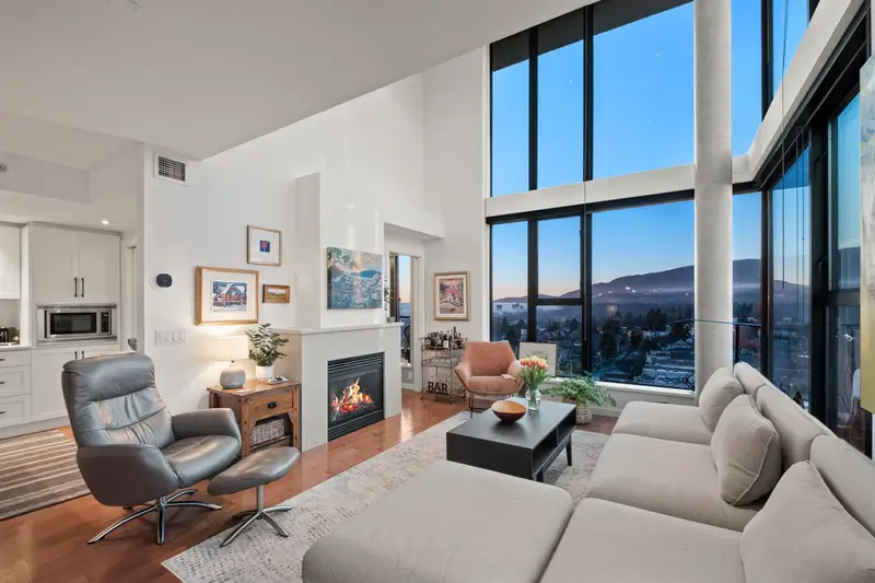 PH8 683 W VICTORIA PARK - photo 4 of 25