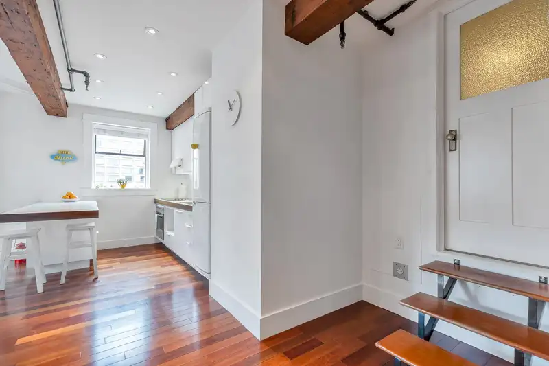 41 777 BURRARD STREET - photo 4 of 26