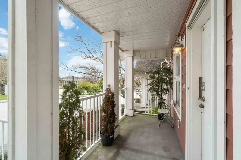 16 188 SIXTH ST STREET - photo 3 of 25