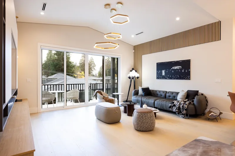 8055 18TH AVENUE - photo 3 of 25