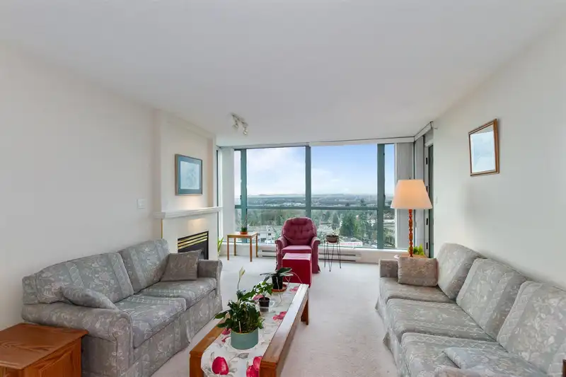 906 6622 SOUTHOAKS CRESCENT - photo 3 of 32