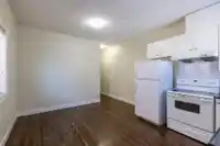 2643 E 8TH AVENUE - thumbnail 19