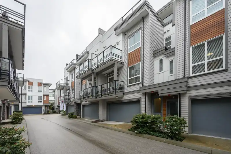 51 7947 209 STREET - photo 1 of 38