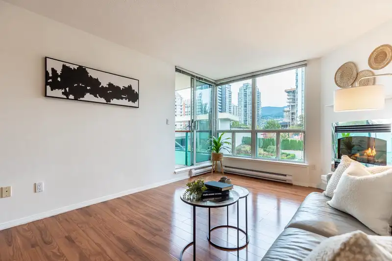 405 1148 HEFFLEY CRESCENT - photo 4 of 25