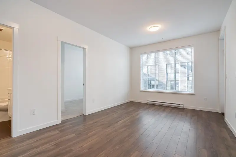 210 15825 85 AVENUE - photo 4 of 25