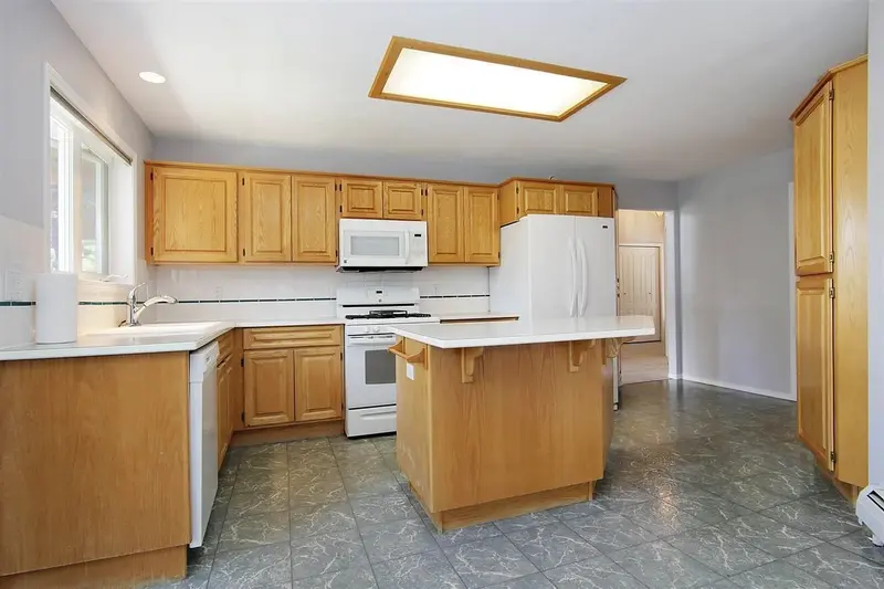 7341 MARBLE HILL ROAD - photo 4 of 17