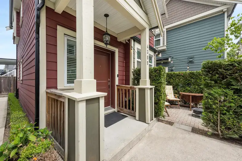 4355 FLEMING STREET - photo 3 of 23