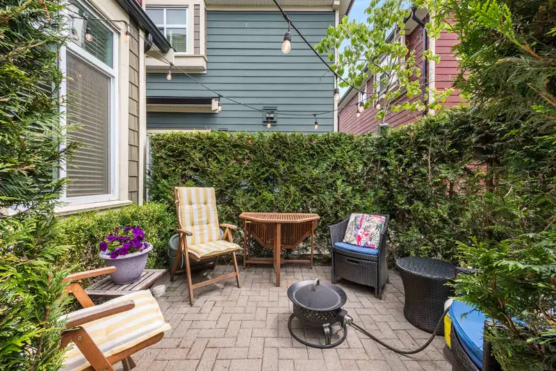 4355 FLEMING STREET - photo 4 of 23
