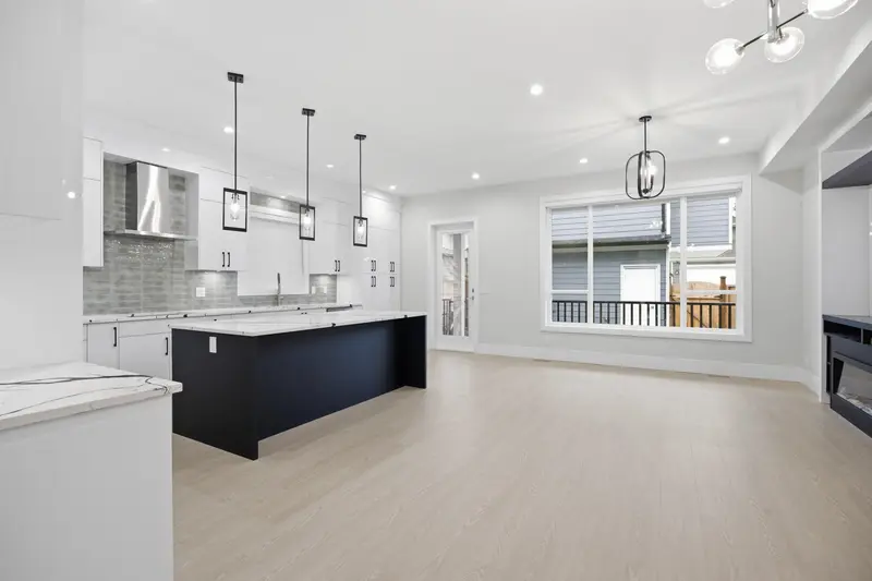 17156 1 AVENUE - photo 4 of 25