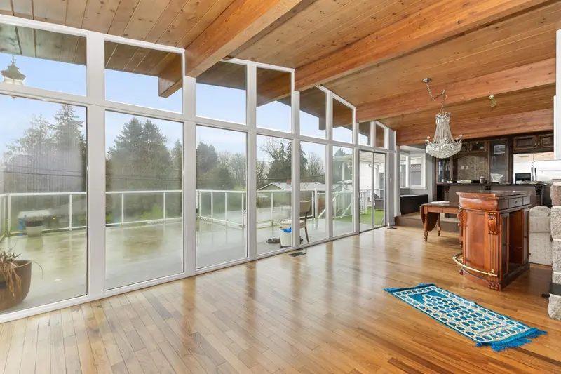 11875 99A AVENUE - photo 2 of 25