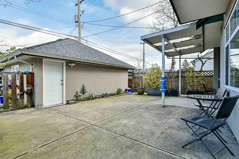 4361 ALBERT STREET - photo 2 of 15