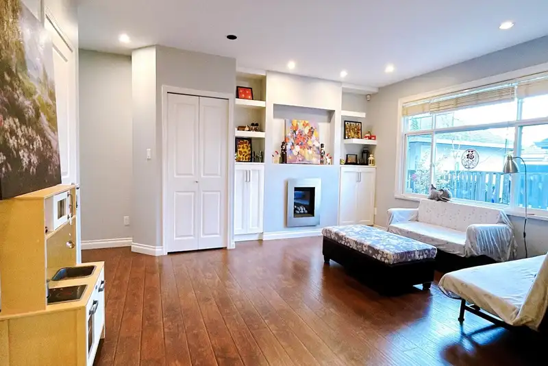 4361 ALBERT STREET - photo 4 of 15