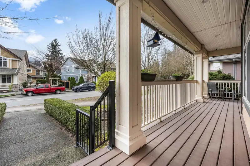 5853 GARRISON BOULEVARD - photo 3 of 40