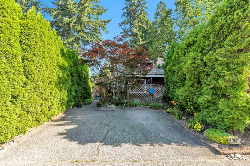 2587 LATIMER AVENUE - photo 3 of 36
