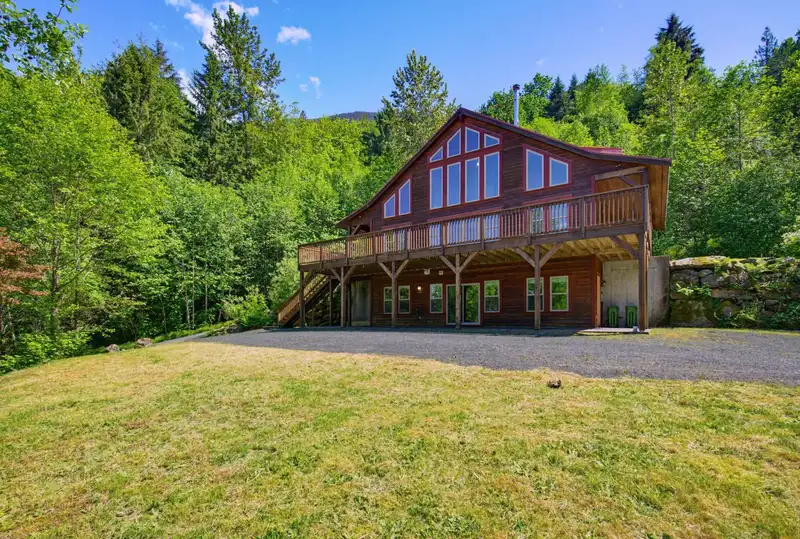 6981 MARBLE HILL ROAD - photo 1 of 40