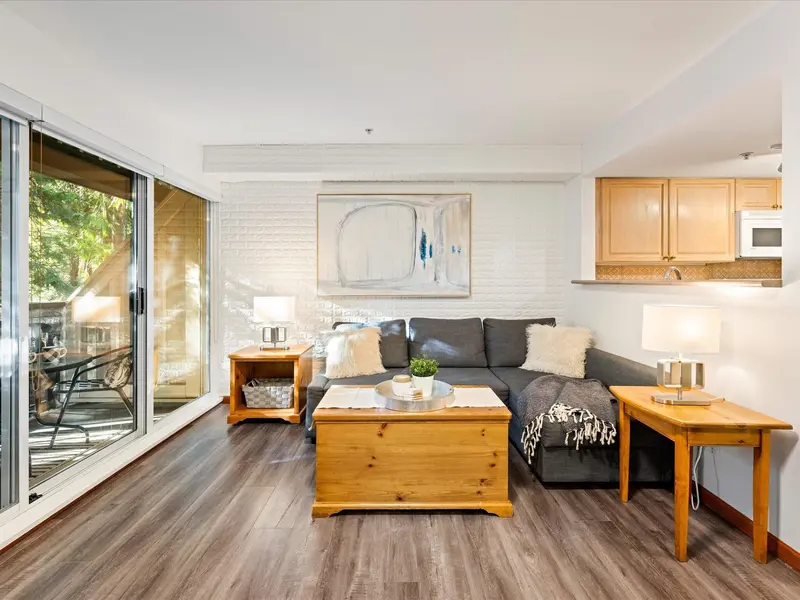 2 4335 NORTHLANDS BOULEVARD - photo 2 of 25