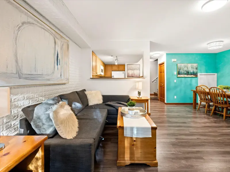 2 4335 NORTHLANDS BOULEVARD - photo 4 of 25