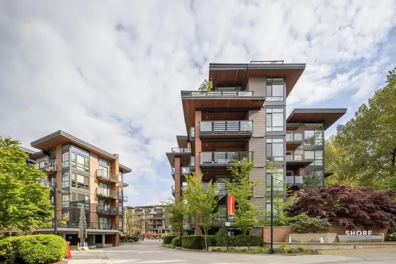 603 733 W 3RD STREET - photo 1 of 39
