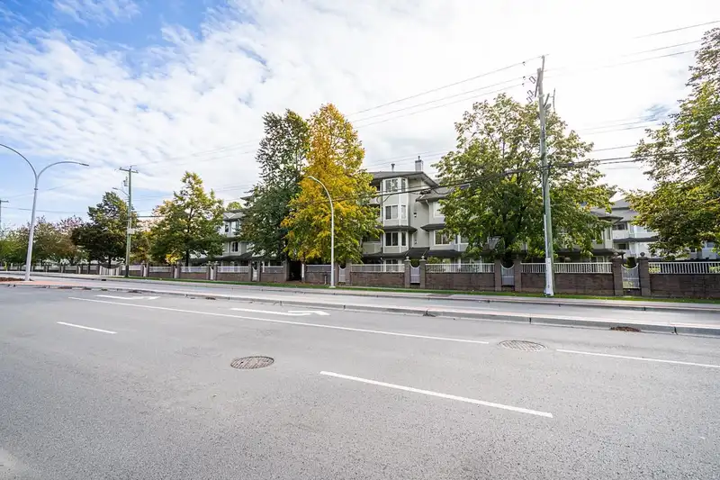 102 12160 80 AVENUE - photo 1 of 28