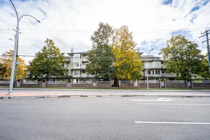 102 12160 80 AVENUE - photo 3 of 28