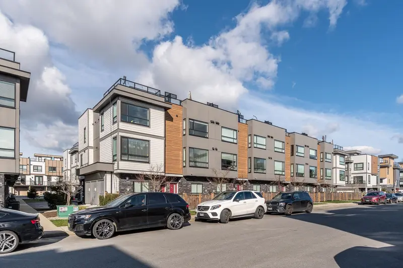 11 19631 55 A AVENUE - photo 2 of 25