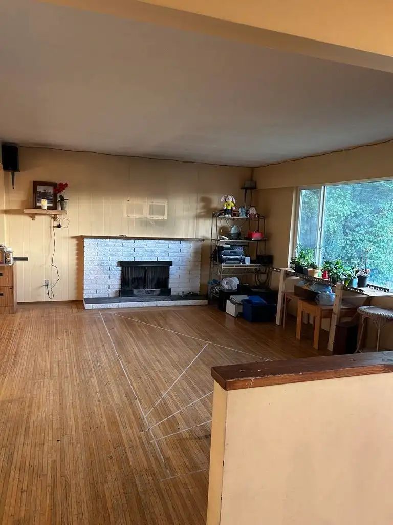 11439 80 AVENUE - photo 3 of 6