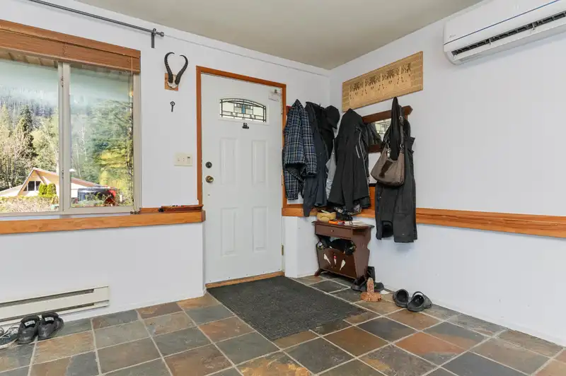 66662 SUMMER ROAD - photo 3 of 40