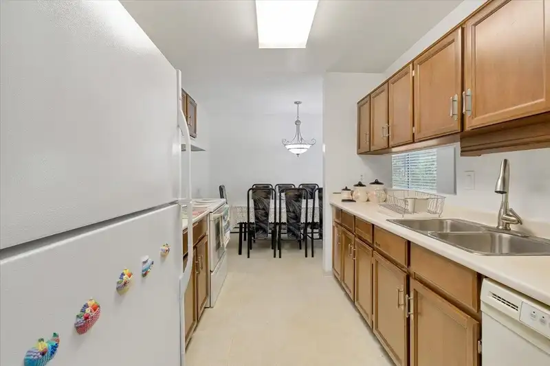 206 1355 WINTER STREET - photo 2 of 22