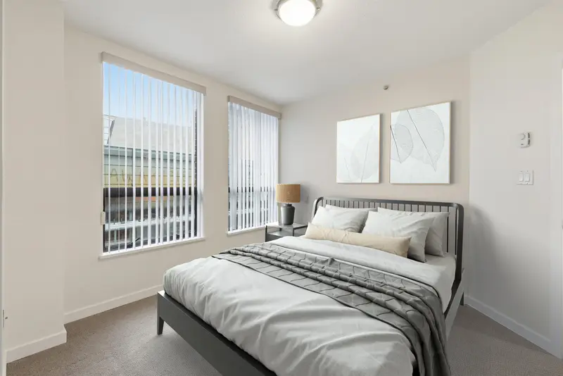 301 14 BEGBIE STREET - photo 2 of 22