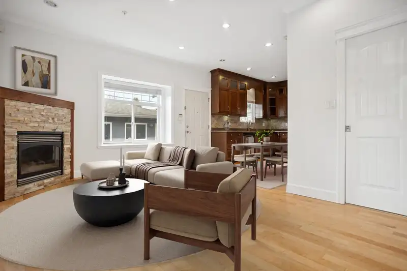 6453 BEATRICE STREET - photo 4 of 11