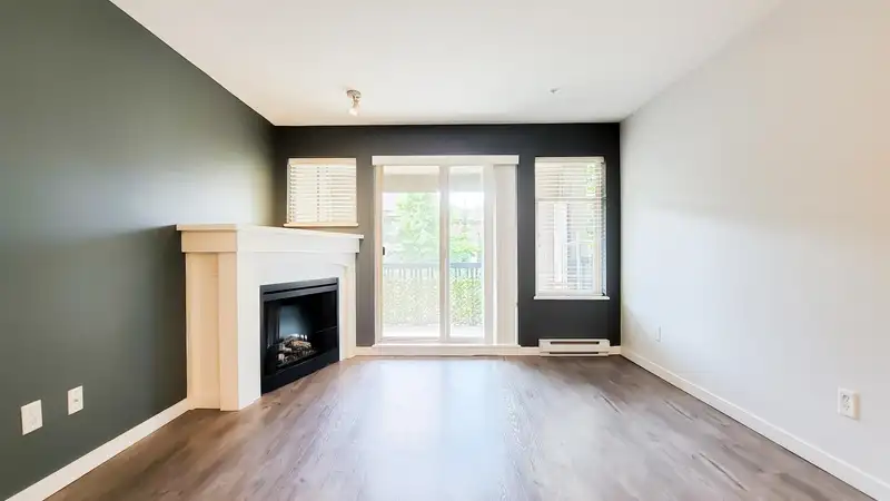 316 2988 SILVER SPRING BOULEVARD - photo 4 of 32