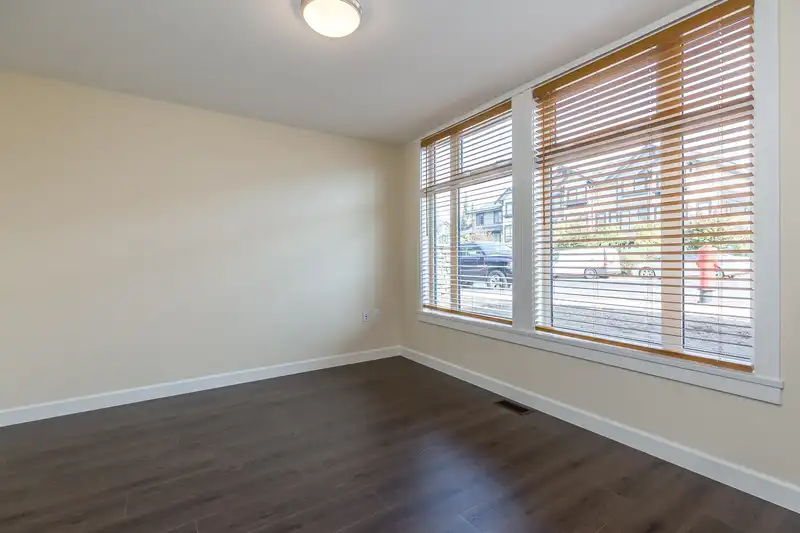 5 8567 204 STREET - photo 3 of 40