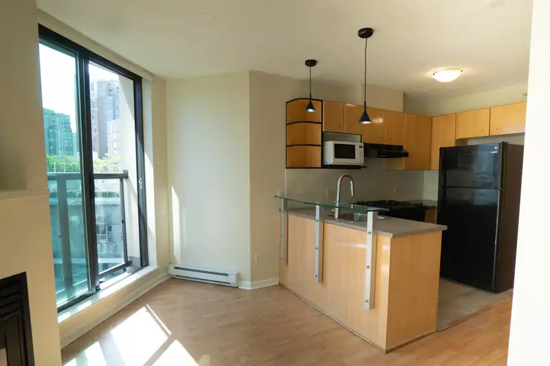 1008 501 PACIFIC STREET - photo 4 of 22