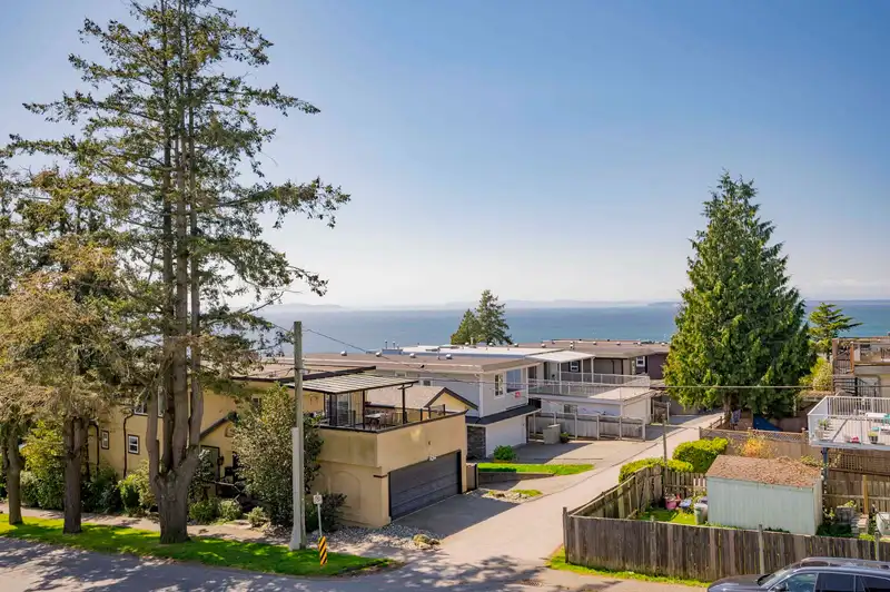 315 15210 PACIFIC AVENUE - photo 2 of 35