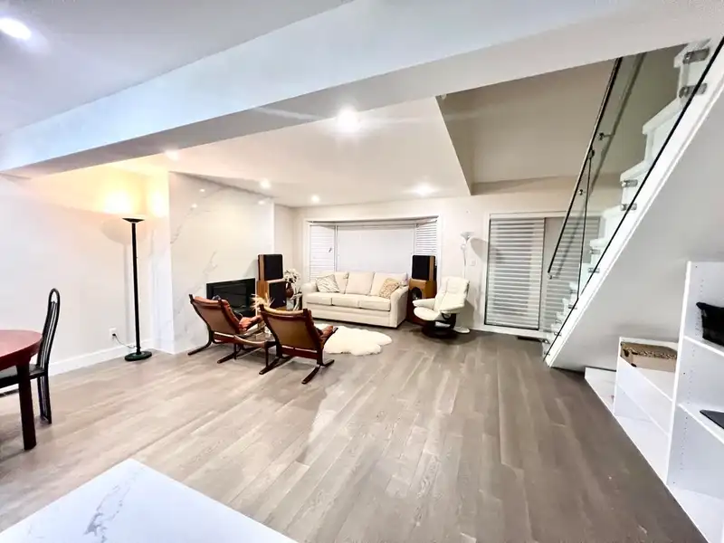 4 4900 CARTIER STREET - photo 4 of 26