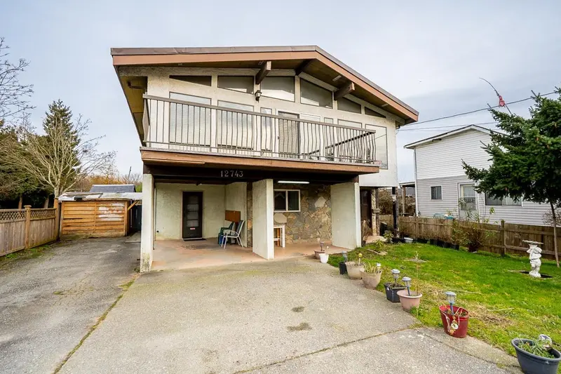 12743 114 AVENUE - photo 3 of 25