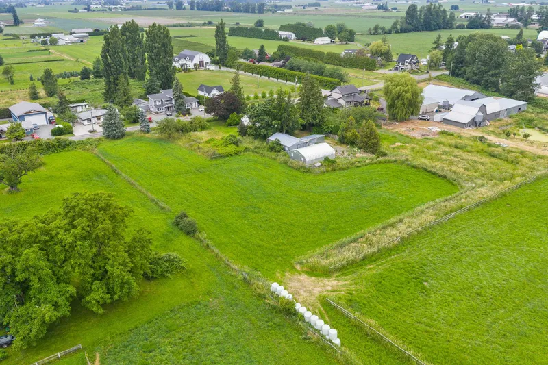 394 ARNOLD ROAD - photo 3 of 17