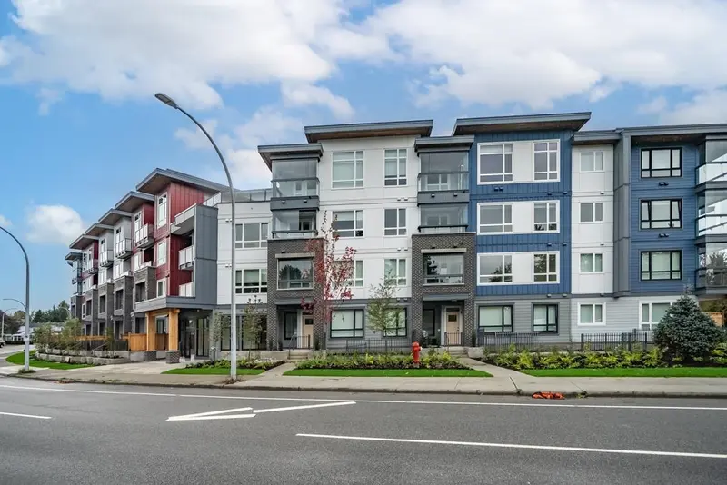 406 13788 76 AVENUE - photo 1 of 25