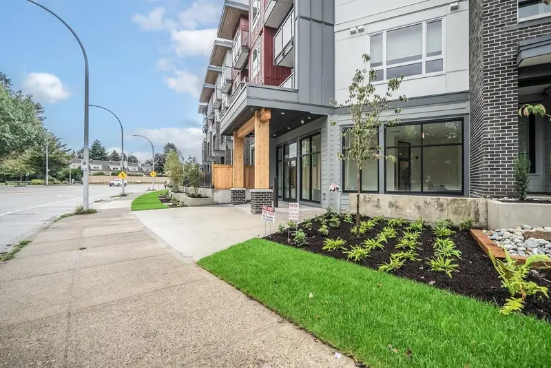 406 13788 76 AVENUE - photo 2 of 25