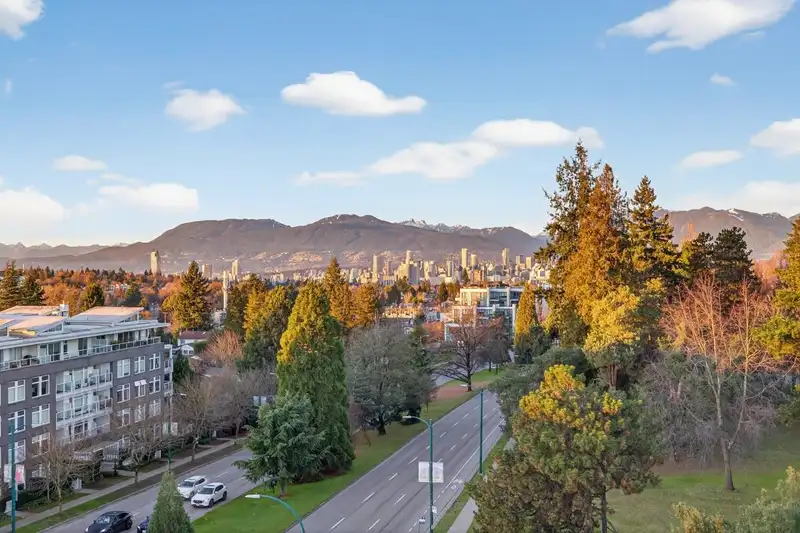 602 4908 CAMBIE STREET - photo 1 of 26