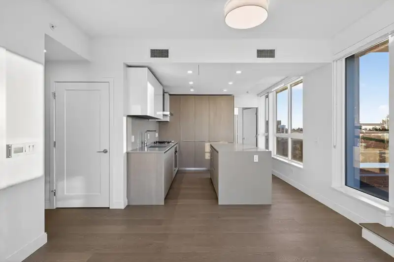 602 4908 CAMBIE STREET - photo 4 of 26